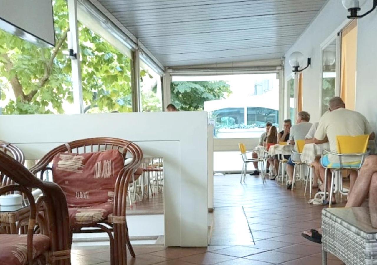 Hotel Ca Vanni Rimini Bagian luar foto