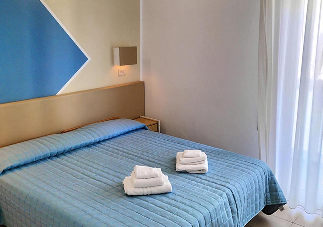 Hotel Ca Vanni Rimini Bagian luar foto