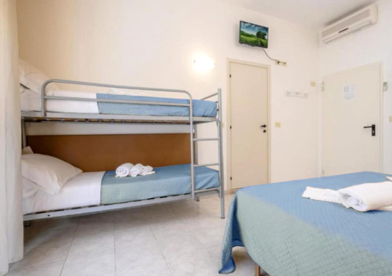 Hotel Ca Vanni Rimini Bagian luar foto