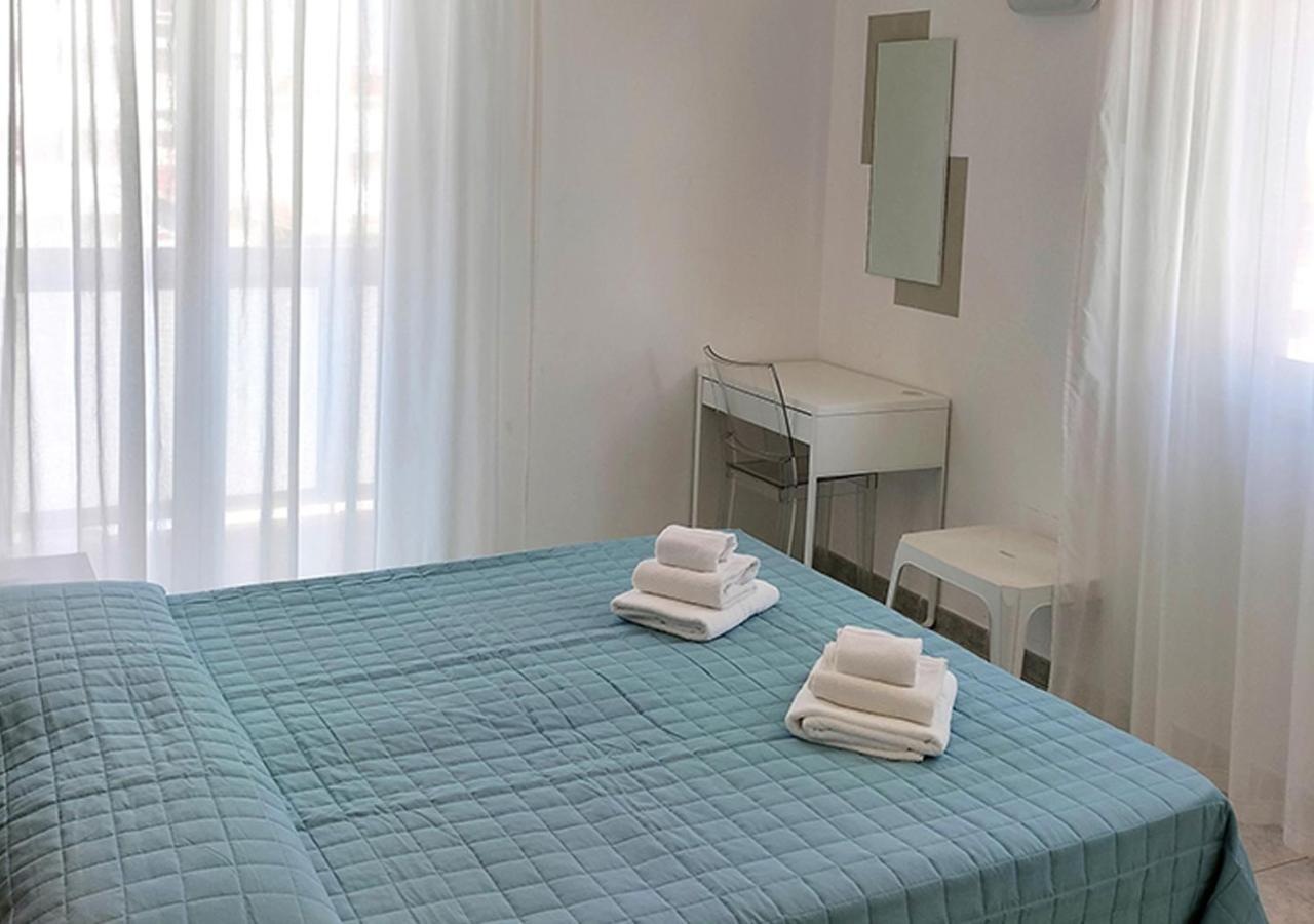 Hotel Ca Vanni Rimini Bagian luar foto