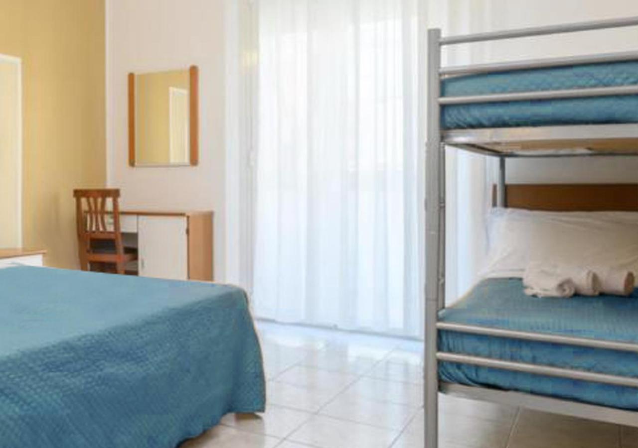 Hotel Ca Vanni Rimini Bagian luar foto