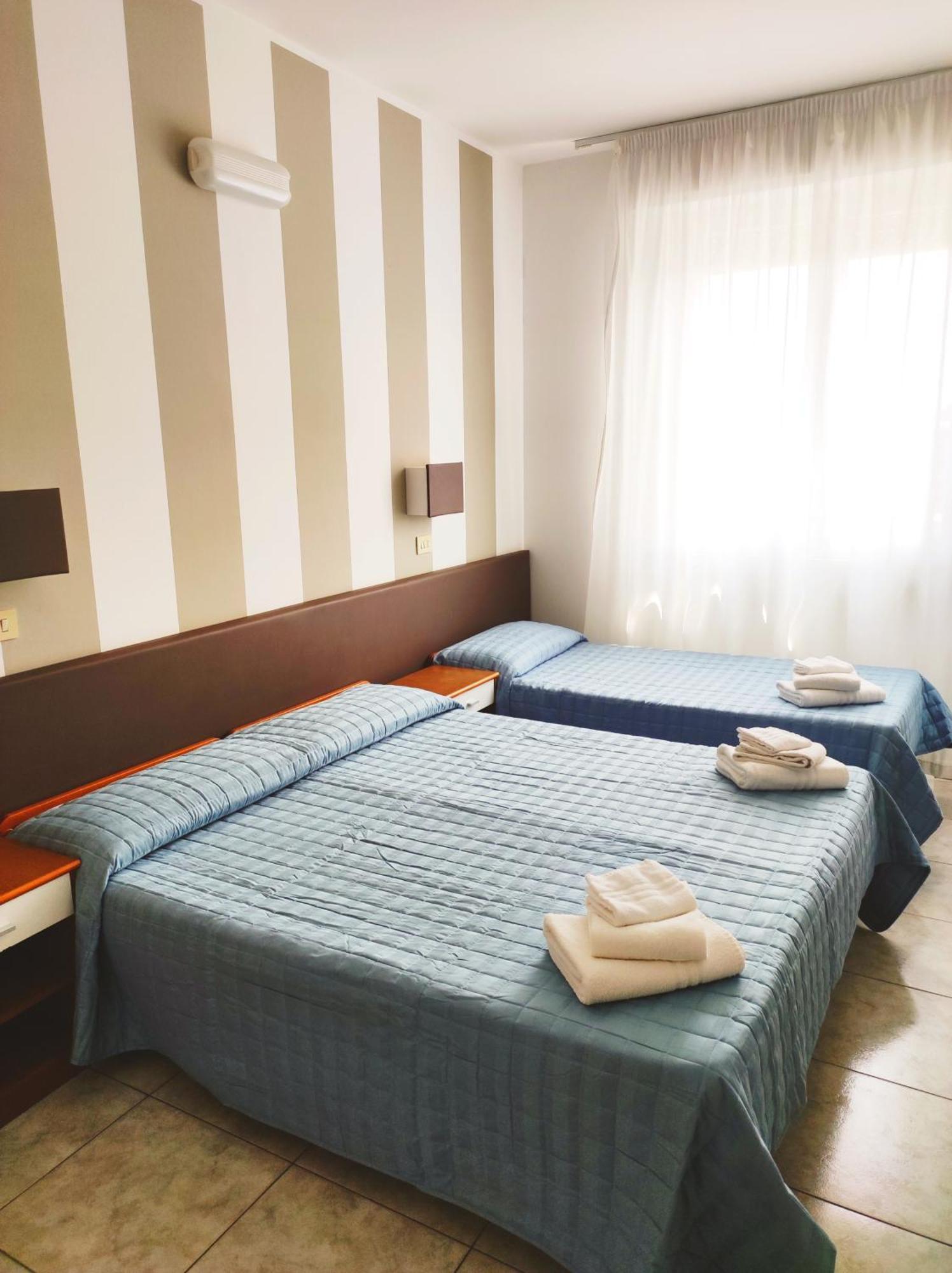Hotel Ca Vanni Rimini Ruang foto