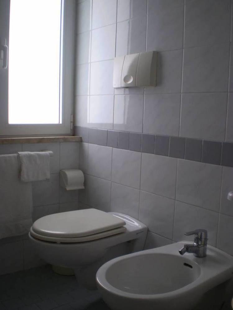 Hotel Ca Vanni Rimini Bagian luar foto